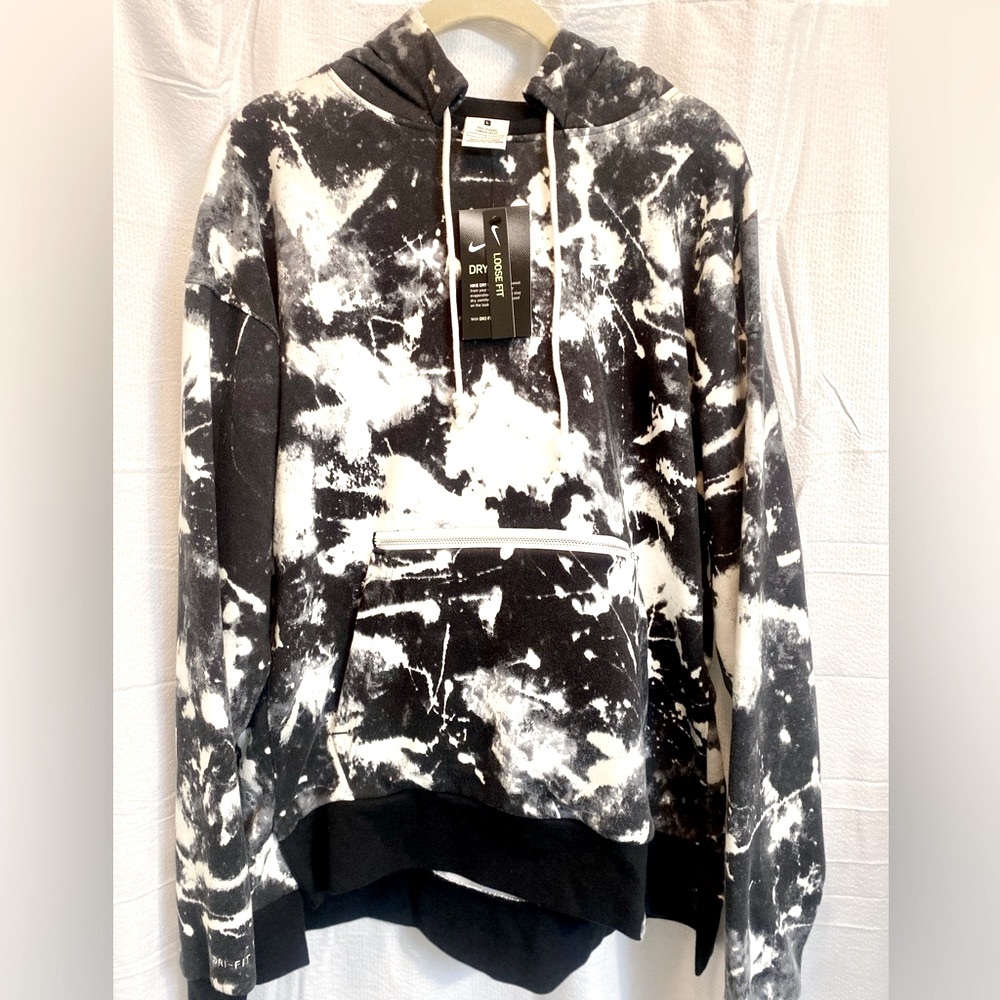 BNWT* NIKE SOLD OUT STANDARD ISSUE HOODIE